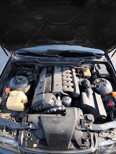 BMW 320 1993, 347,000 km - 2.0 l - Bakı