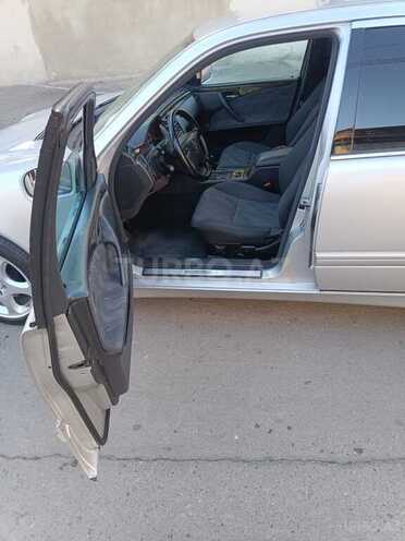 Mercedes E 270 2000, 370,000 km - 2.7 l - Bakı