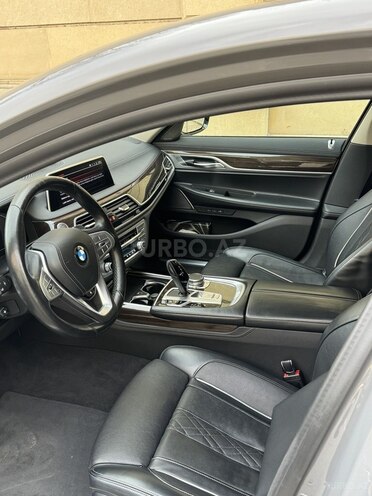 BMW 740Le 2020, 67,000 km - 3.0 l - Bakı