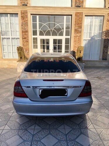 Mercedes E 220 2007, 299,000 km - 2.2 l - Bakı