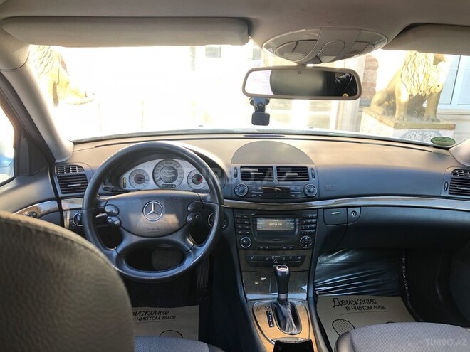 Mercedes E 220 2007, 299,000 km - 2.2 l - Bakı