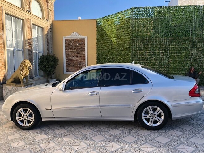 Mercedes E 220 2007, 299,000 km - 2.2 l - Bakı