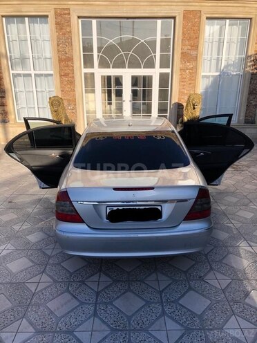 Mercedes E 220 2007, 299,000 km - 2.2 l - Bakı