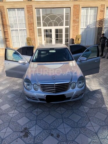 Mercedes E 220 2007, 299,000 km - 2.2 l - Bakı