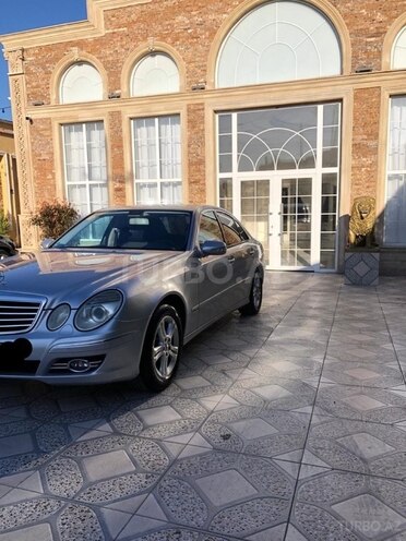 Mercedes E 220 2007, 299,000 km - 2.2 l - Bakı