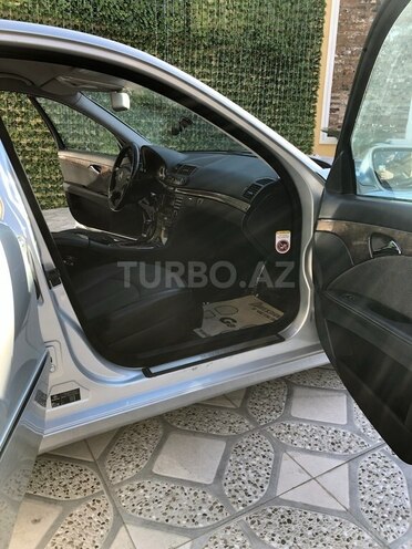 Mercedes E 220 2007, 299,000 km - 2.2 l - Bakı