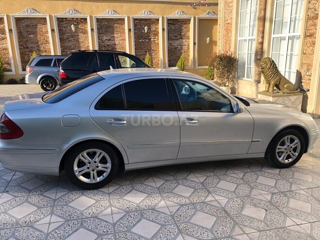 Mercedes E 220 2007, 299,000 km - 2.2 l - Bakı
