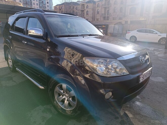 Toyota Fortuner 2005, 277,000 km - 4.0 l - Bakı