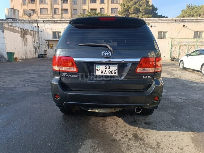 Toyota Fortuner 2005, 277,000 km - 4.0 l - Bakı