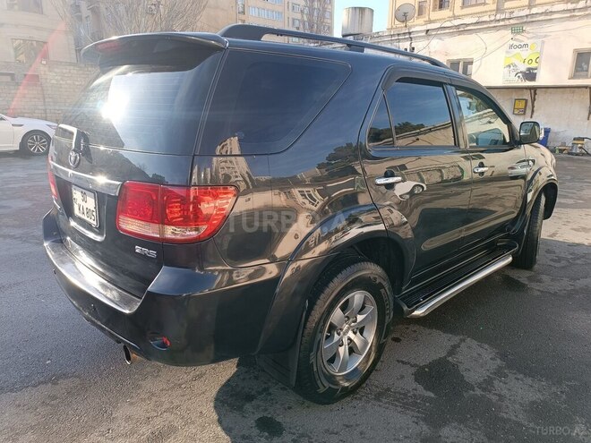 Toyota Fortuner 2005, 277,000 km - 4.0 l - Bakı