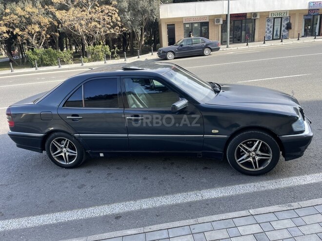 Mercedes C 240 1999, 232,456 km - 2.4 l - Bakı