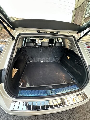 Volkswagen Touareg 2010, 90,000 km - 3.6 l - Bakı