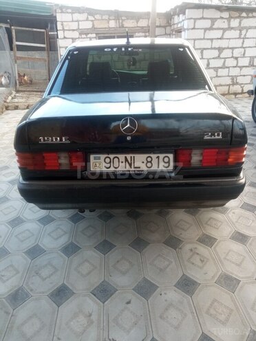 Mercedes 190 1991, 280,000 km - 2.0 л - Qazax