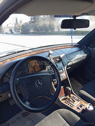 Mercedes C 240 1999, 162,000 km - 2.4 л - Yevlax