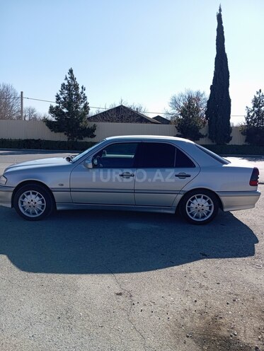 Mercedes C 240 1999, 162,000 km - 2.4 л - Yevlax