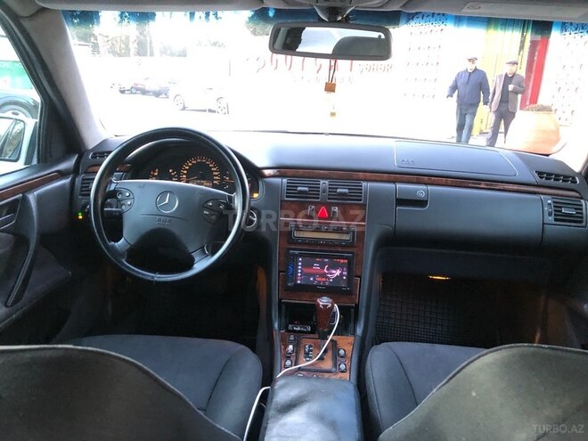 Mercedes E 220 1999, 507,000 km - 2.2 л - Göyçay