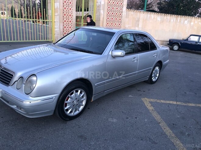 Mercedes E 220 1999, 507,000 km - 2.2 л - Göyçay