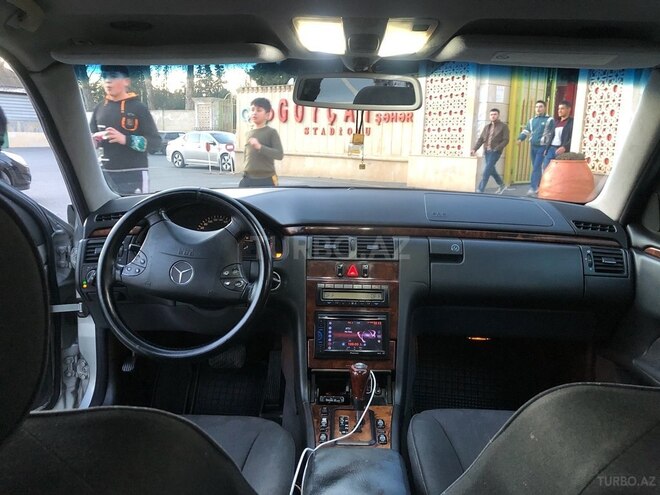 Mercedes E 220 1999, 507,000 km - 2.2 л - Göyçay