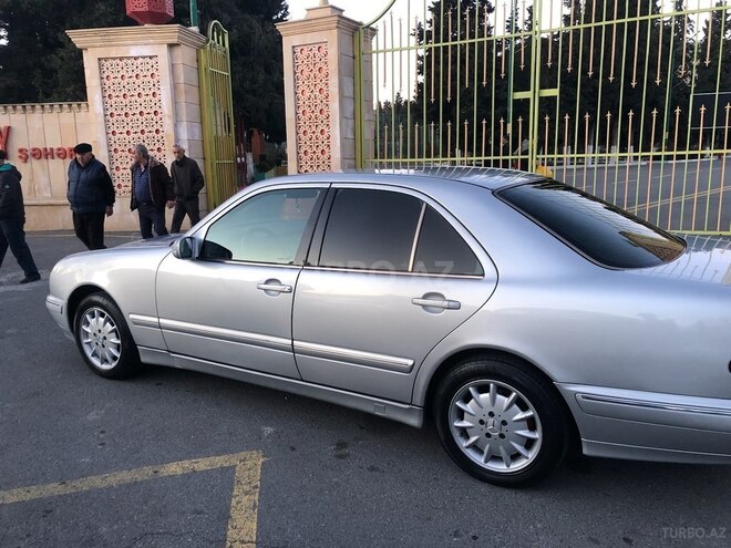 Mercedes E 220 1999, 507,000 km - 2.2 л - Göyçay