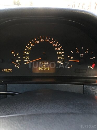 Mercedes E 220 1999, 507,000 km - 2.2 л - Göyçay
