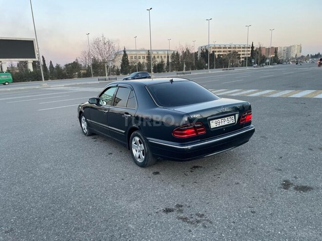 Mercedes E 220 1999, 445,000 km - 2.2 л - Gəncə