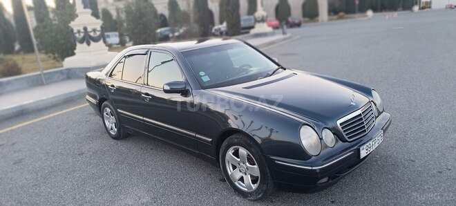 Mercedes E 220 1999, 445,000 km - 2.2 л - Gəncə