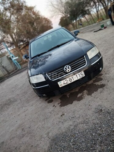 Volkswagen Passat 2004, 226,574 km - 1.8 л - Biləsuvar