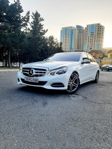 Mercedes E 220 2013, 205,207 km - 2.2 л - Bakı