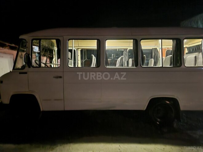 Mercedes 410 D 1990, 300,000 km - 3.0 l - Zaqatala