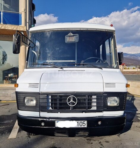 Mercedes 410 D 1990, 300,000 km - 3.0 l - Zaqatala