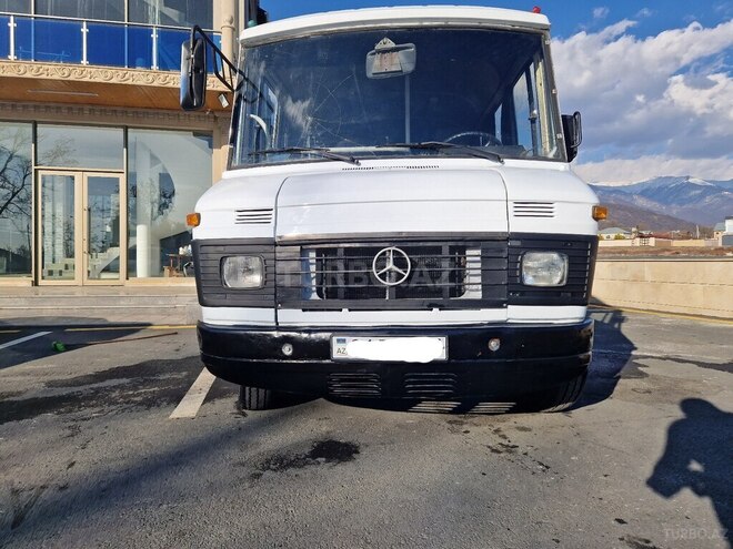 Mercedes 410 D 1990, 300,000 km - 3.0 l - Zaqatala