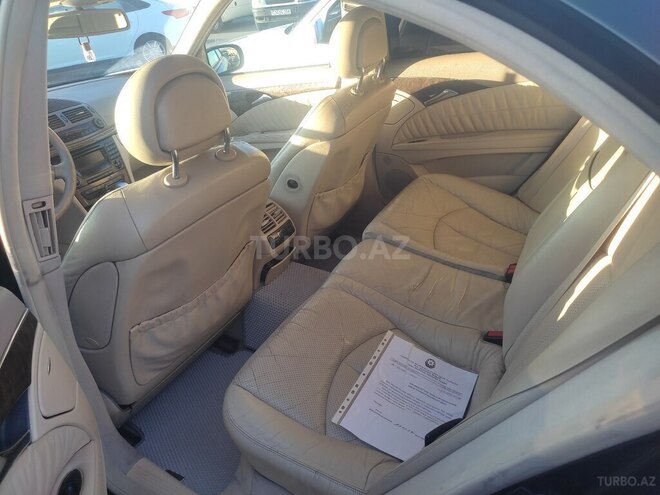 Mercedes E 320 2002, 297,000 km - 3.2 l - Quba
