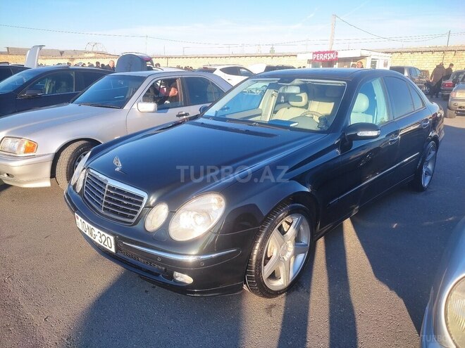 Mercedes E 320 2002, 297,000 km - 3.2 l - Quba