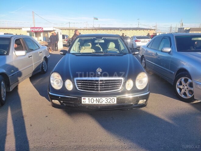 Mercedes E 320 2002, 297,000 km - 3.2 l - Quba