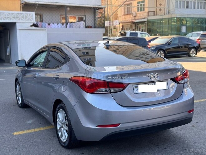 Hyundai Elantra 2015, 129,242 km - 1.8 l - Bakı