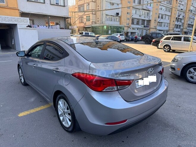 Hyundai Elantra 2015, 129,242 km - 1.8 l - Bakı
