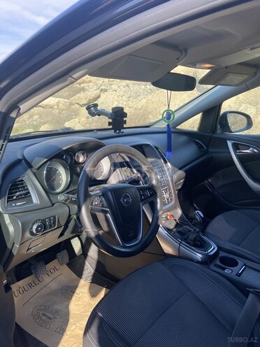 Opel Astra 2011, 180,000 km - 1.4 l - Bakı