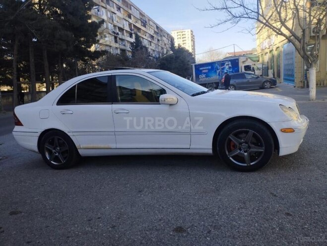Mercedes C 240 2000, 210,000 km - 2.4 l - Bakı