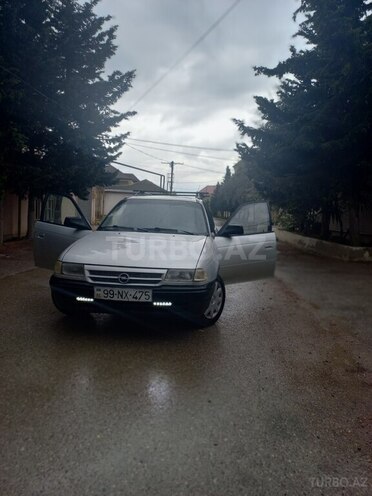 Opel Astra 1992, 350,000 km - 1.6 l - Bakı