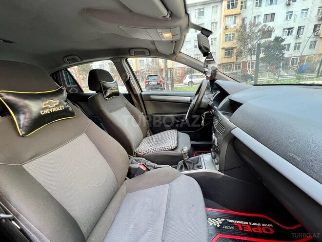Opel Astra 2006, 200,000 km - 1.3 l - Bakı