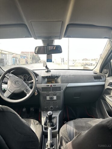 Opel Astra 2006, 330,000 km - 1.3 l - Bakı