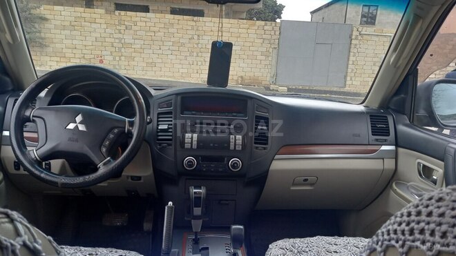 Mitsubishi Pajero 2007, 270,000 km - 3.0 l - Bakı