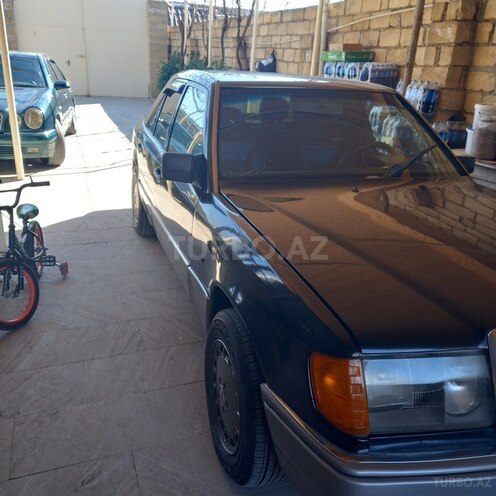 Mercedes E 220 1993, 576,670 km - 2.2 л - Ağcabədi