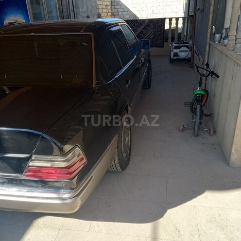 Mercedes E 220 1993, 576,670 km - 2.2 л - Ağcabədi
