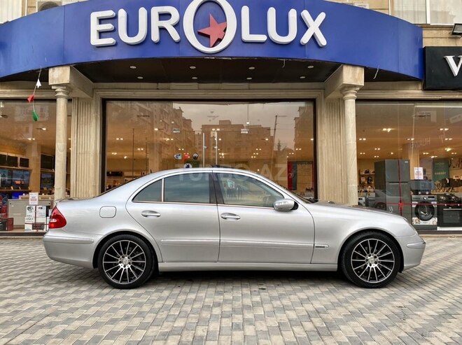 Mercedes E 240 2002, 298,000 km - 2.4 l - Şəmkir