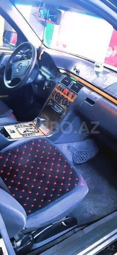Mercedes E 240 1998, 338,230 km - 2.4 l - Gəncə