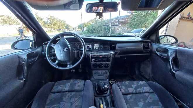 Opel Vectra 1999, 235,430 km - 2.0 l - Saatlı