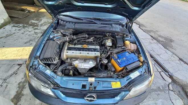 Opel Vectra 1999, 235,430 km - 2.0 l - Saatlı