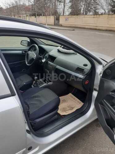 Opel Astra 2006, 330,000 km - 1.3 l - Bakı