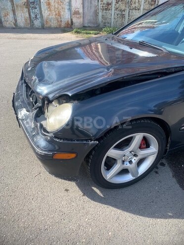 Mercedes C 180 2003, 288,676 km - 1.8 l - Bakı